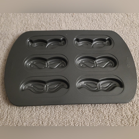 Wilton Moustache 6-Cavity Cookie Baking Pan - Picture 3 of 3